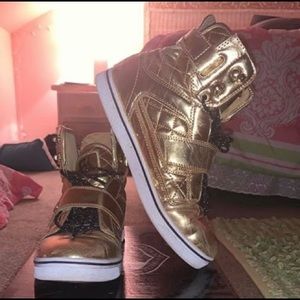 Vlado Sneakers - Size 8 Women